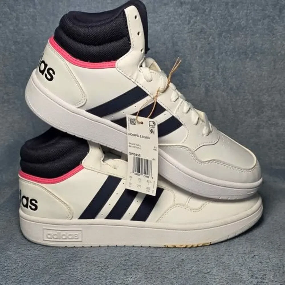 New Adidas Hoops 3.0 Mid Sneakers Womens Size 10 or Mens Size 9